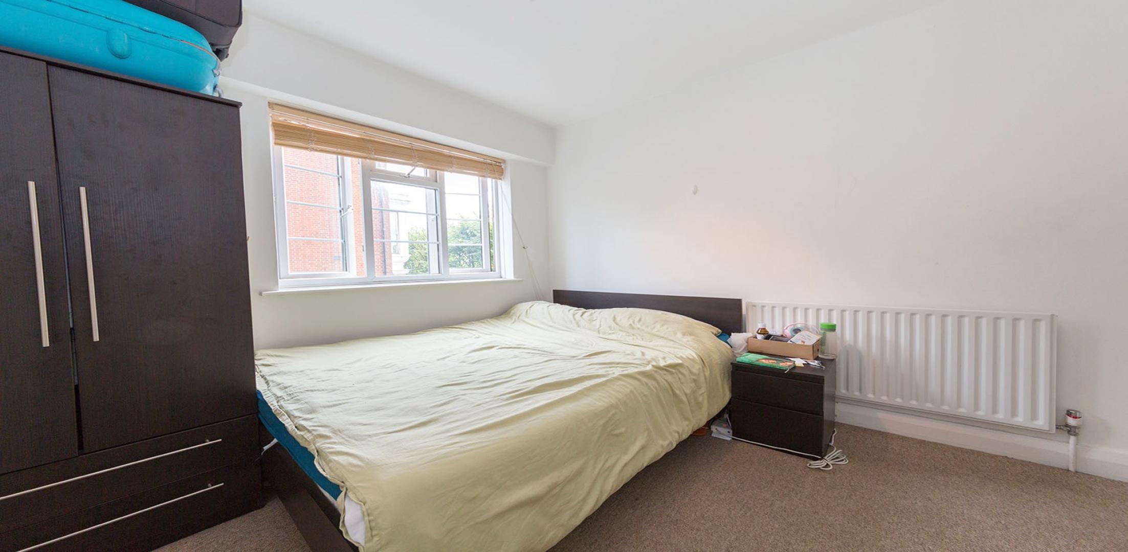 			2 Bedroom, 1 bath, 1 reception Flat			 West End Lane, West Hampstead 